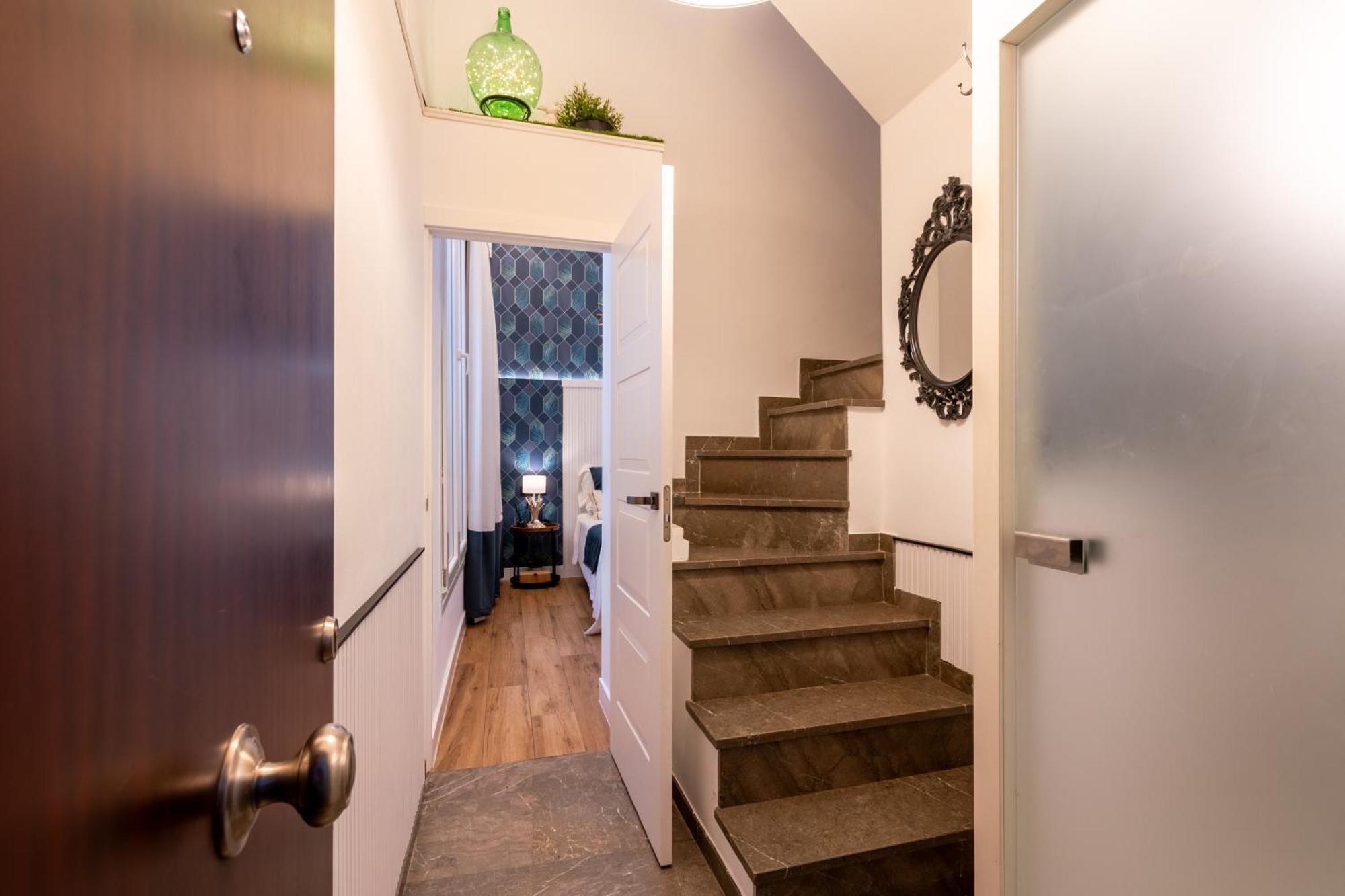 Apartamentos Rg Goyeneta Sevilla Dış mekan fotoğraf