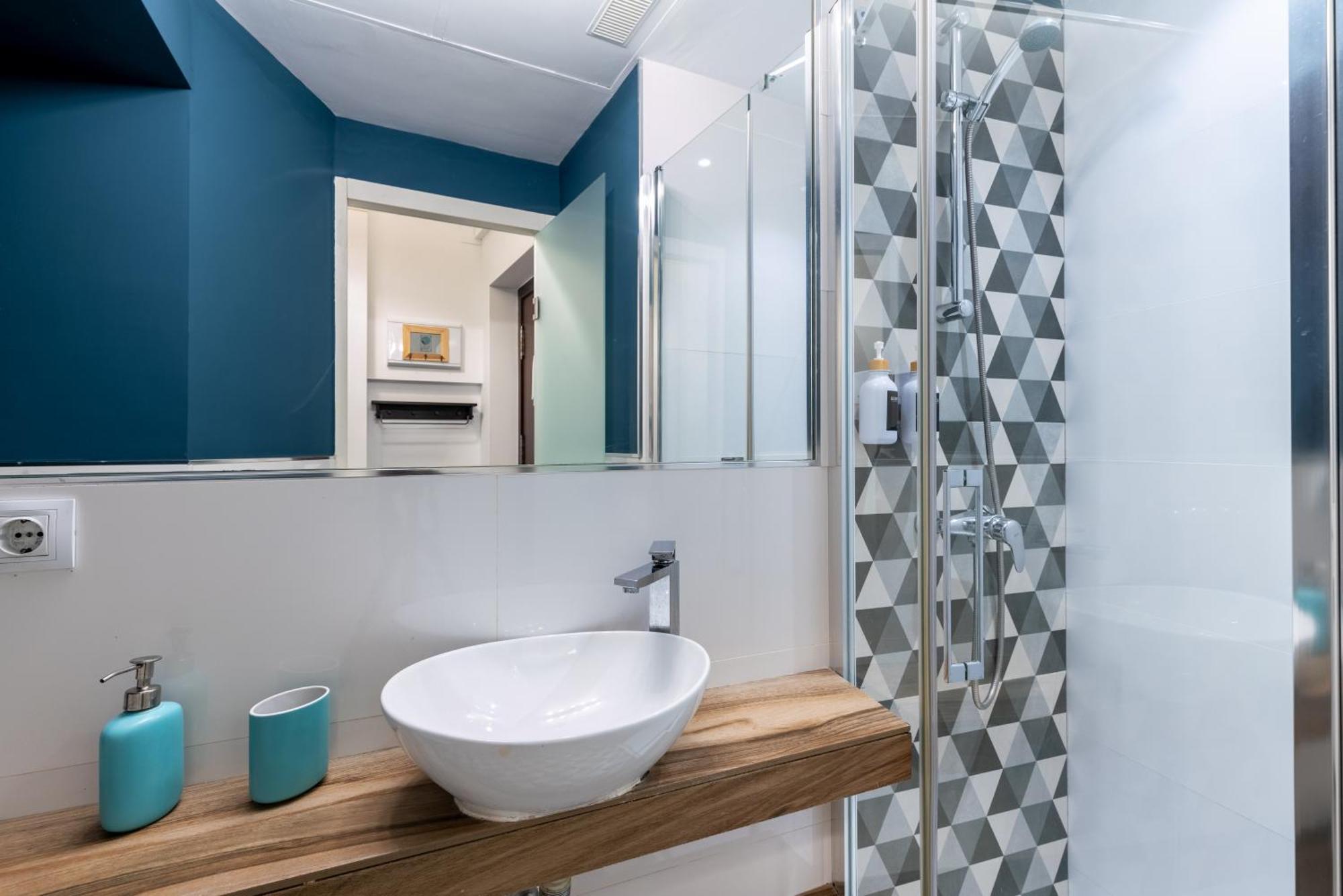 Apartamentos Rg Goyeneta Sevilla Dış mekan fotoğraf